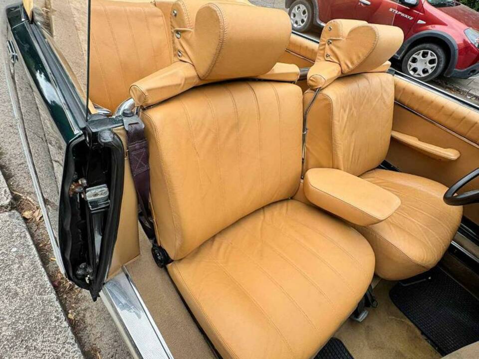 Image 16/21 of Citroën DS 21 (1972)