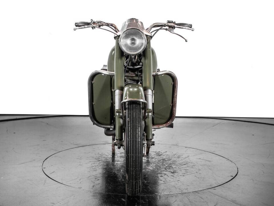 Image 4/22 de Moto Guzzi DUMMY (1970)