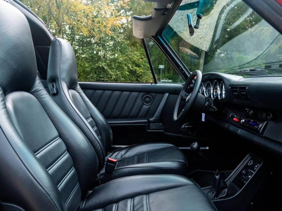 Bild 4/35 von Porsche 911 Carrera 3.2 (1987)