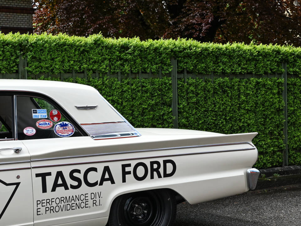 Image 11/70 of Ford Fairlane 500 (1963)