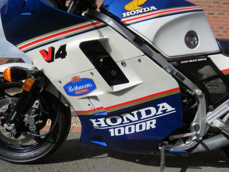 Bild 4/43 von Honda VF 1000RG (1988)