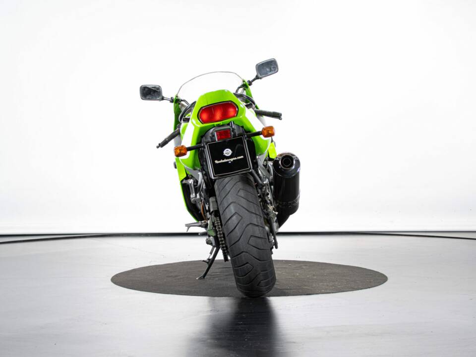 Obraz 3/50 pojazdu Kawasaki Ninja 750 ZX-7R (1999)