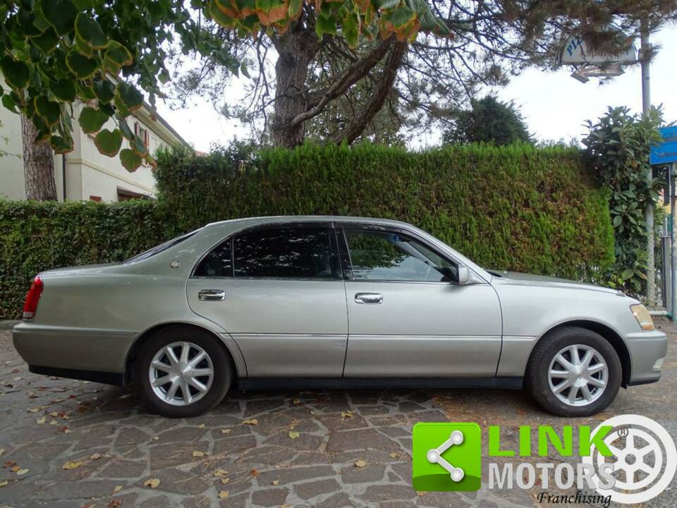 Imagen 3/10 de Toyota Crown Majesta (1999)