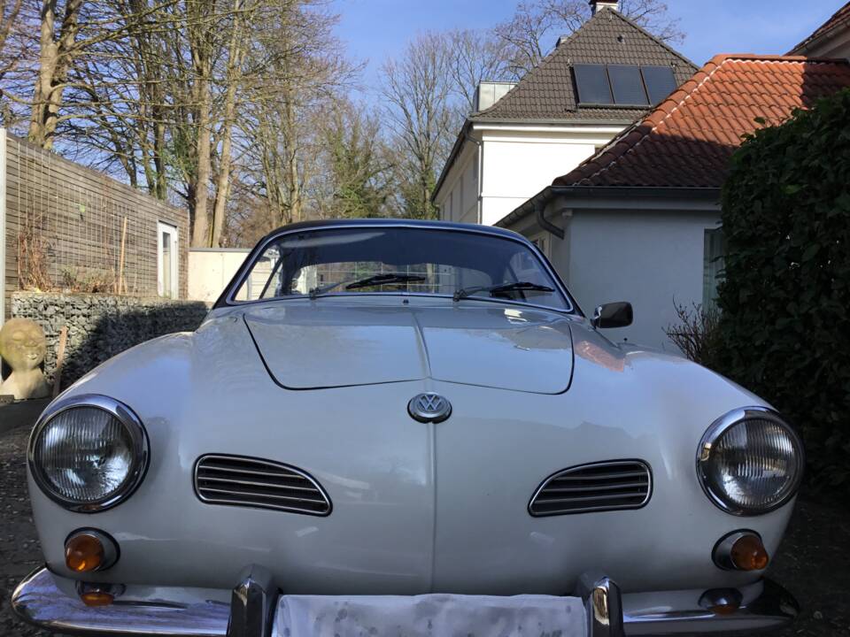 Image 73/83 of Volkswagen Karmann Ghia 1500 (1969)