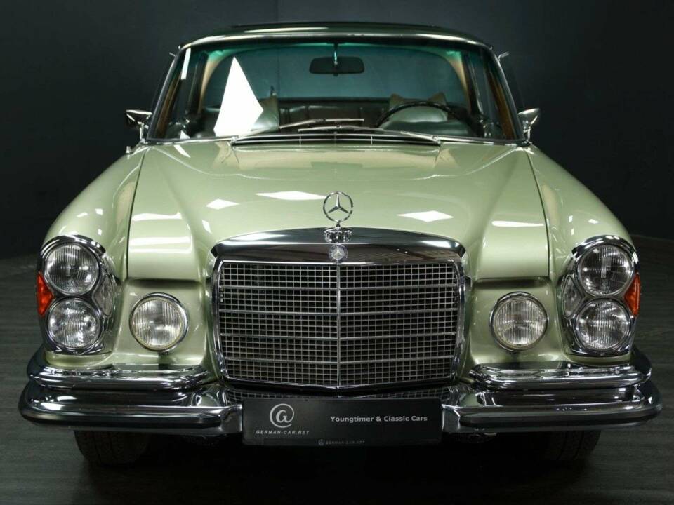 Image 9/30 of Mercedes-Benz 280 SE (1970)