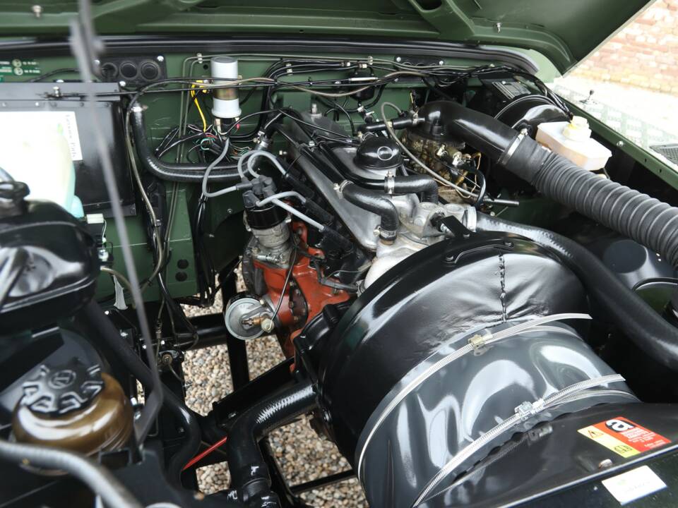 Immagine 46/50 di Land Rover 90 (1990)