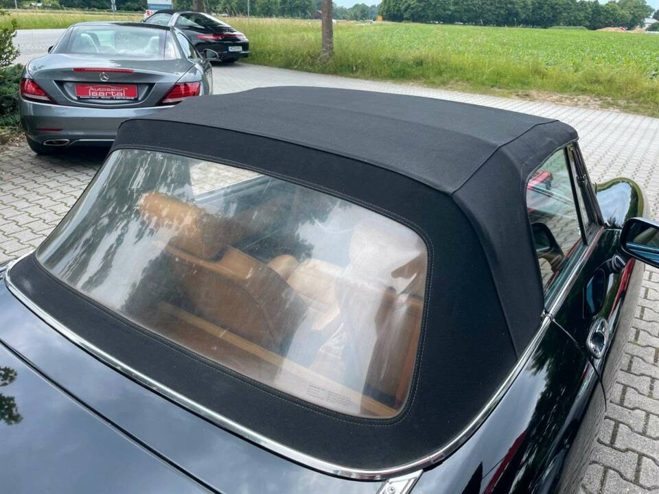 Immagine 14/18 di Alfa Romeo 2.0 Spider (1993)