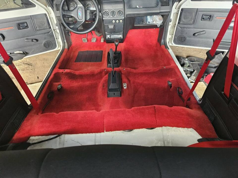 Bild 7/8 von Peugeot 205 rallye (1991)