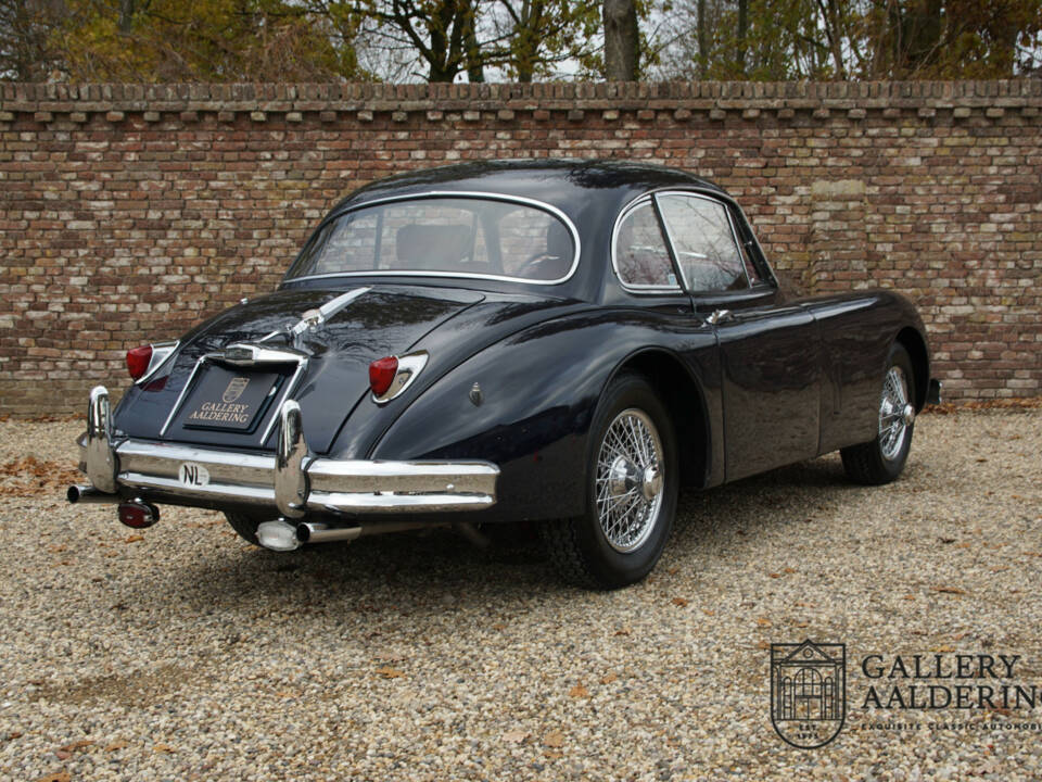 Image 2/50 of Jaguar XK 150 SE FHC (1959)