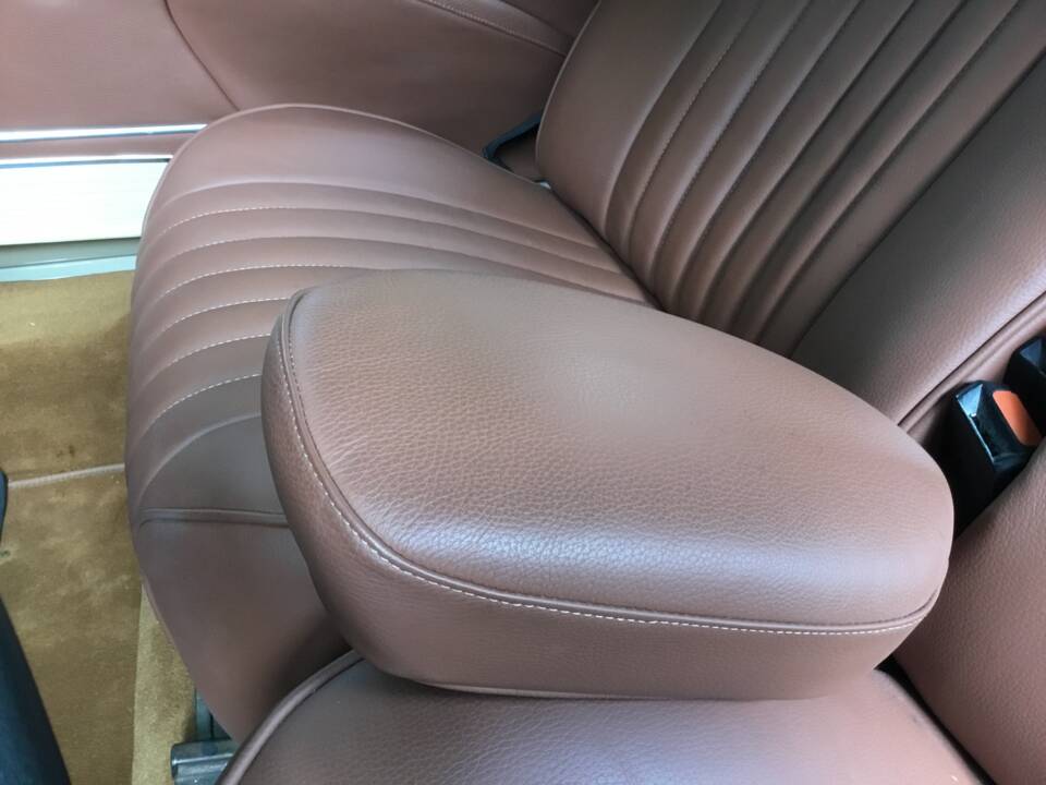 Image 55/82 de Citroën DS 20 (1974)