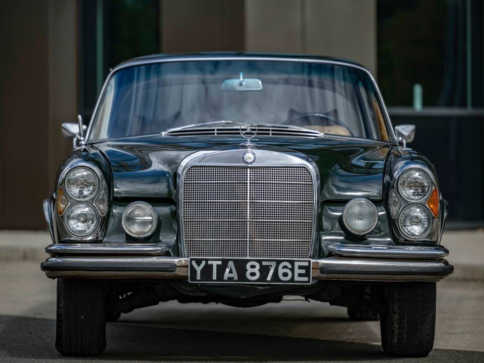 Obraz 4/10 pojazdu Mercedes-Benz 250 SE (1967)