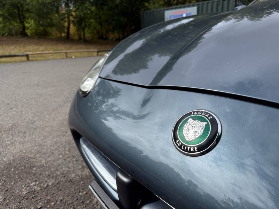 Image 23/23 of Jaguar XK8 4.0 (2001)