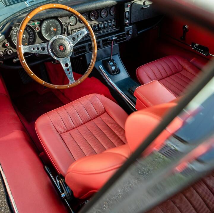 Bild 32/50 von Jaguar E-Type V12 (2+2) (1971)