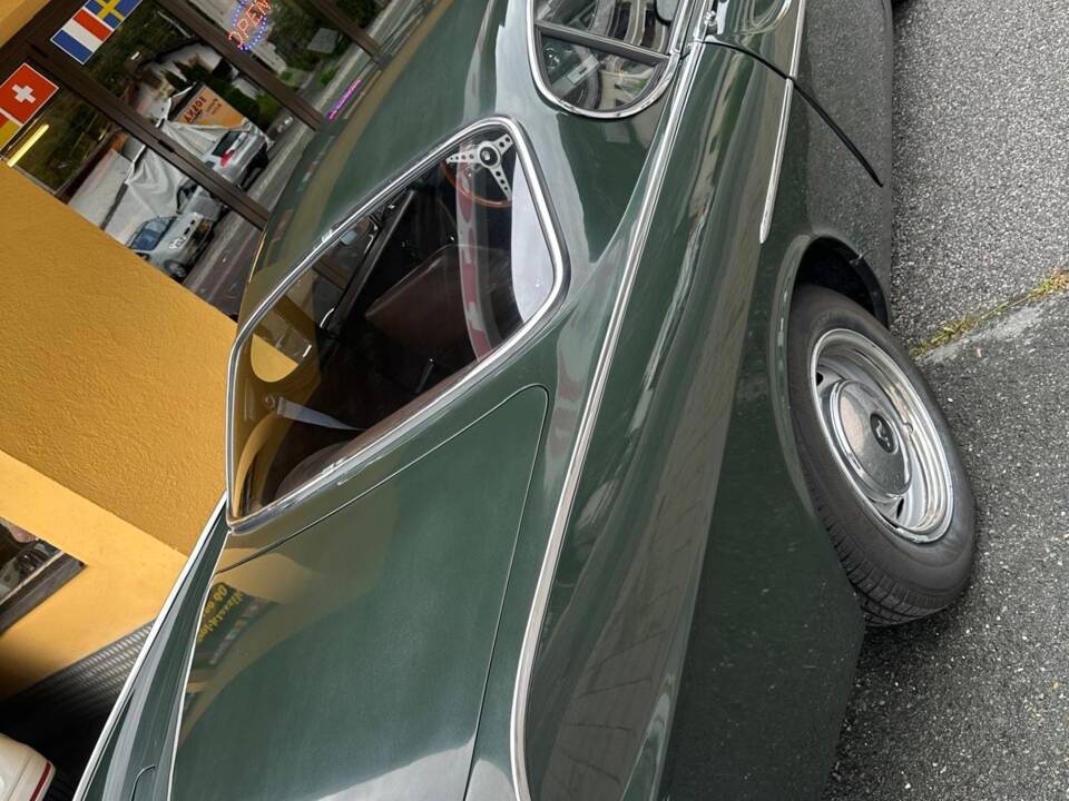 Bild 7/16 von Volvo 1800 S (1967)