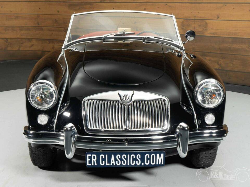 Image 17/19 of MG MGA 1500 (1955)