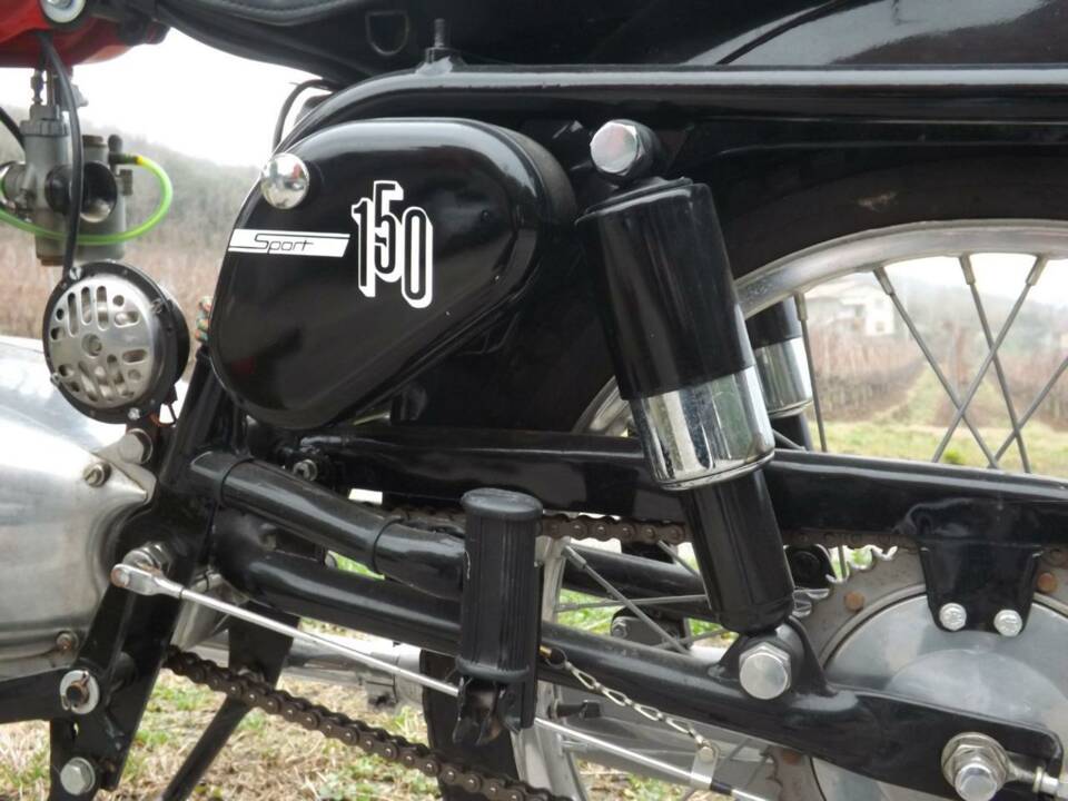 Image 36/50 of Gilera 150 Sport (1955)