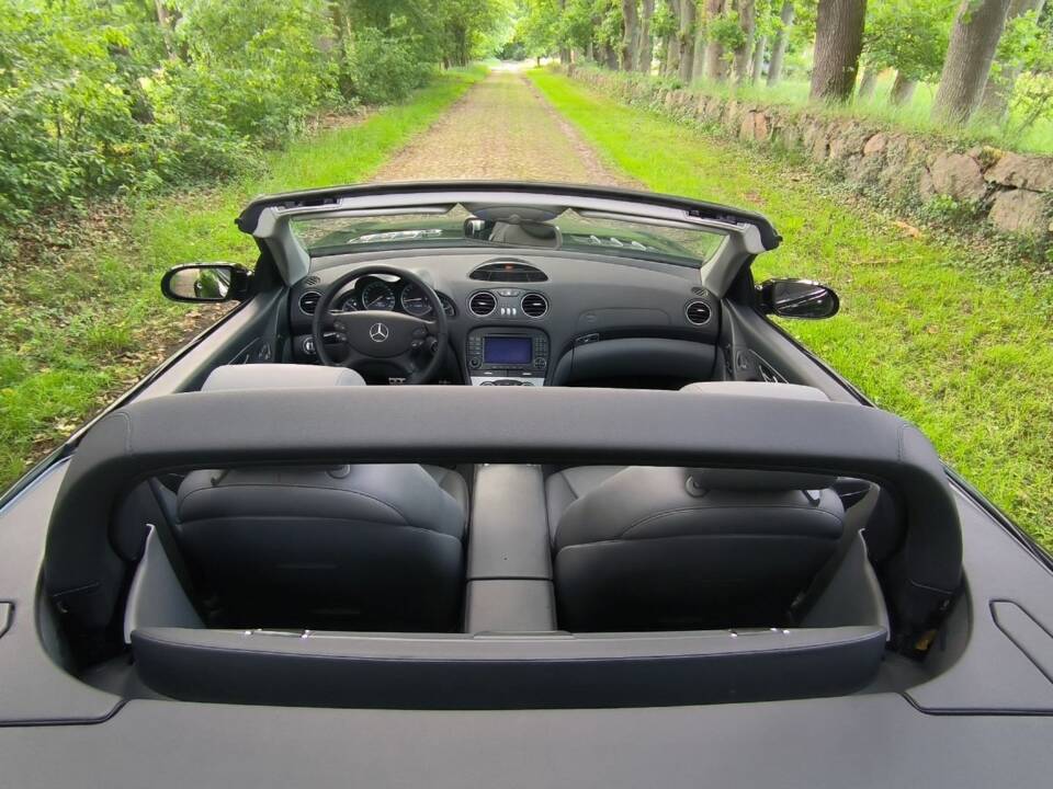 Imagen 20/58 de Mercedes-Benz SL 350 (2005)
