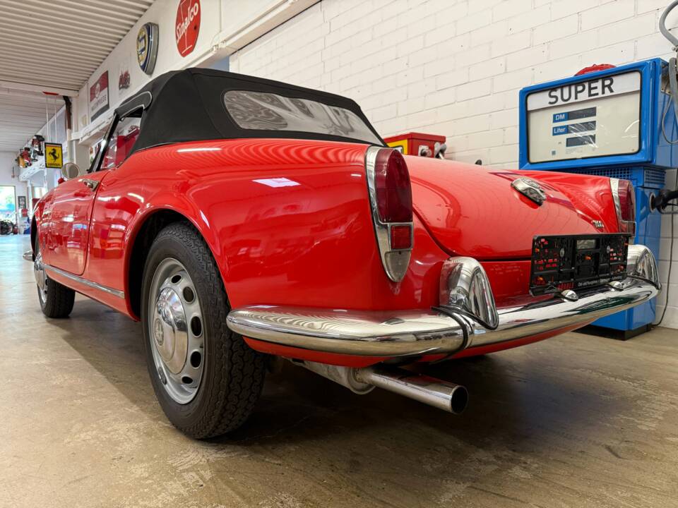 Afbeelding 15/21 van Alfa Romeo Giulia 1600 Spider (1963)