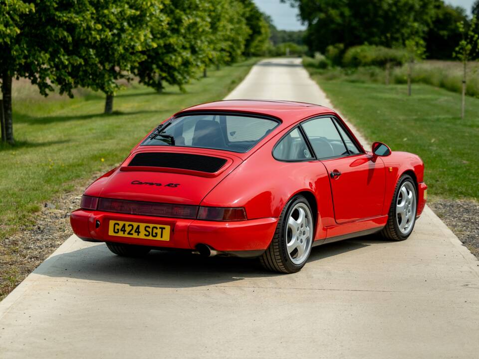 Image 8/45 de Porsche 911 Carrera RS (1990)