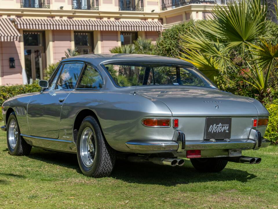 Imagen 44/47 de Ferrari 330 GT 2+2 (1964)