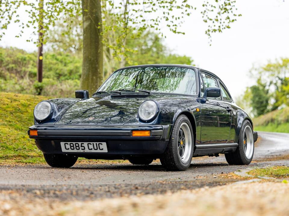 Image 8/50 of Porsche 911 Carrera 3.2 (1985)