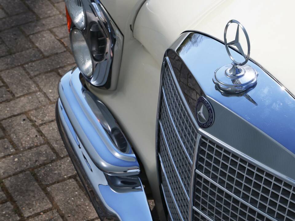 Imagen 28/43 de Mercedes-Benz 280 SE (1968)