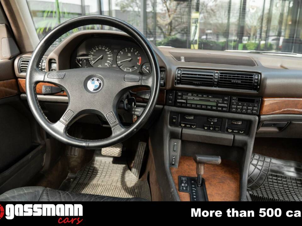 Image 9/15 de BMW 750iL (1989)