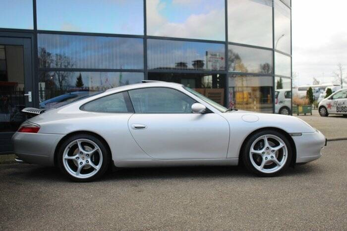 Bild 7/7 von Porsche 911 Carrera (1998)