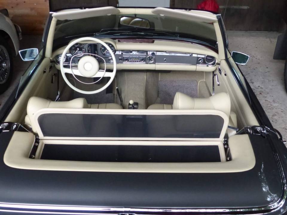 Mercedes-Benz 280 SL Roadster (W 113) 1969