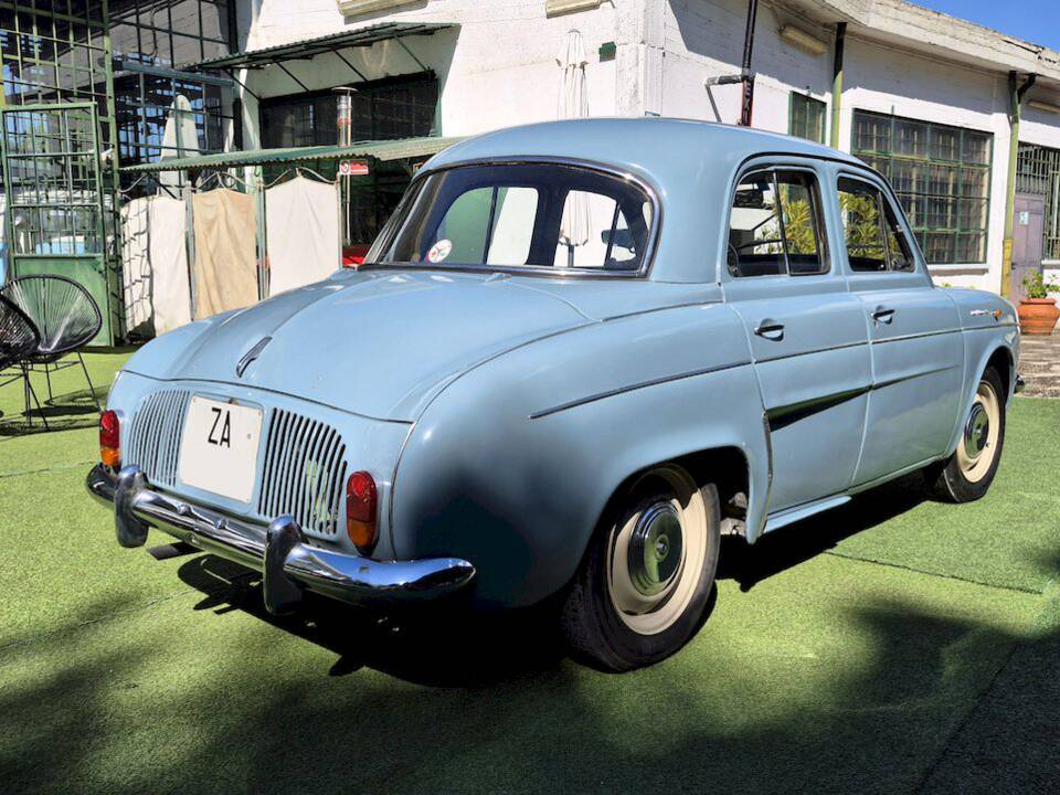 Image 13/64 of Alfa Romeo Dauphine R 1090 (1961)