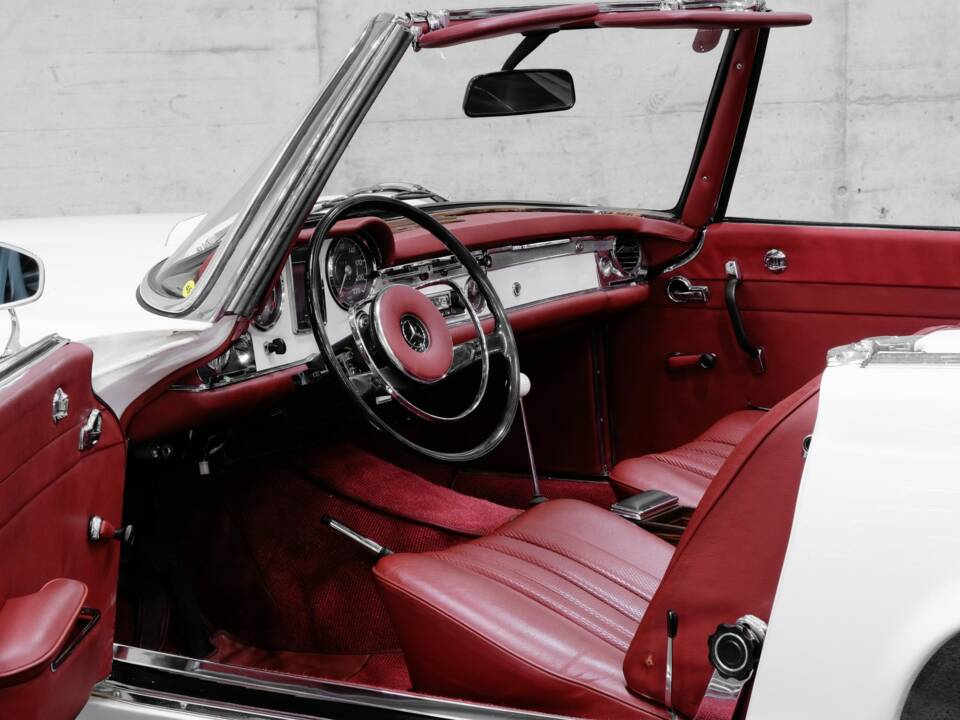 Immagine 17/40 di Mercedes-Benz 230 SL (1966)