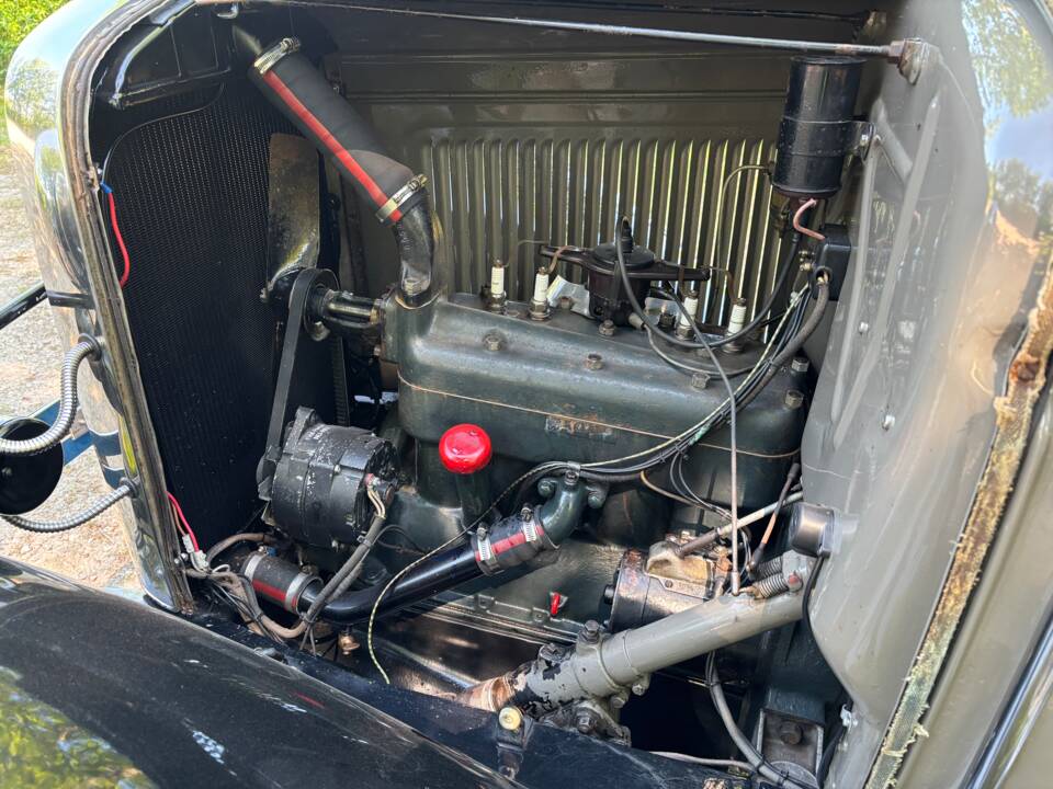 Image 18/28 of Ford Model A Tudor Sedan (1931)