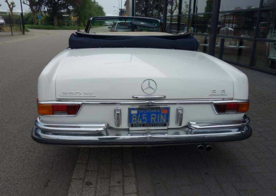 Bild 7/22 von Mercedes-Benz 280 SE 3,5 (1971)