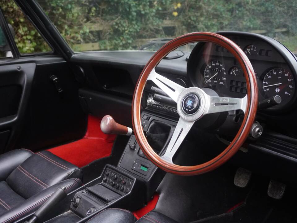 Bild 8/19 von Alfa Romeo 1.6 Spider (1990)