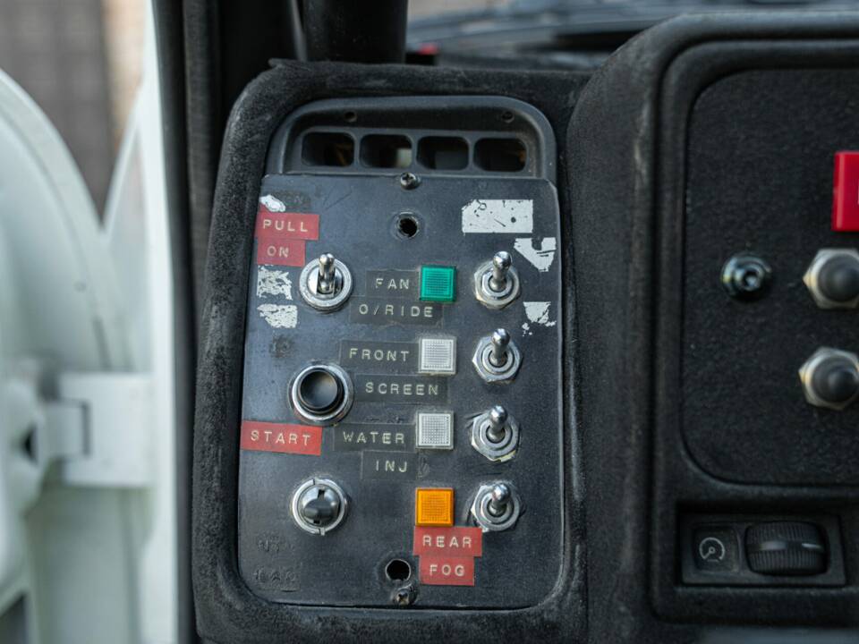 Image 44/50 of Ford Sierra RS Cosworth (1987)