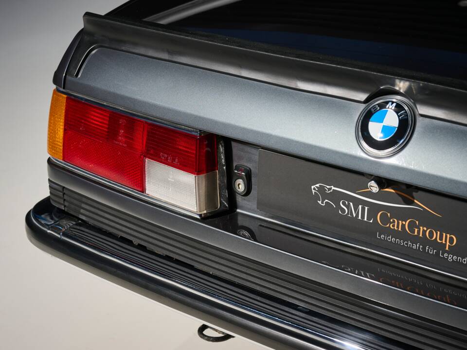 Bild 12/40 von BMW M 635 CSi (1984)
