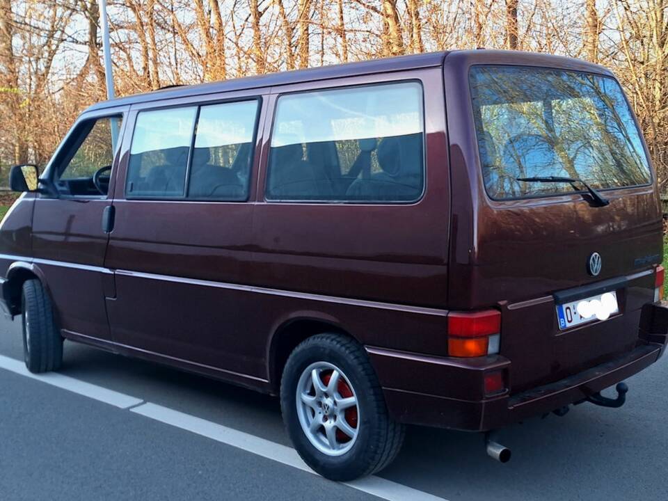 Imagen 5/8 de Volkswagen T4 Multivan 2.5 (1993)
