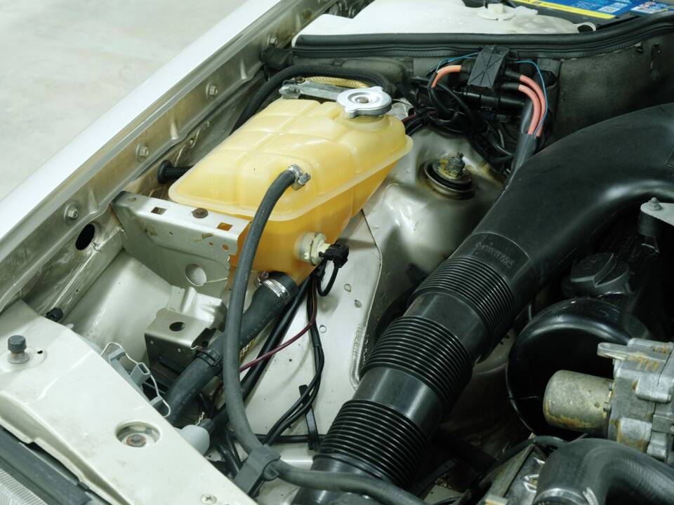 Bild 23/50 von Mercedes-Benz 560 SEC (1986)