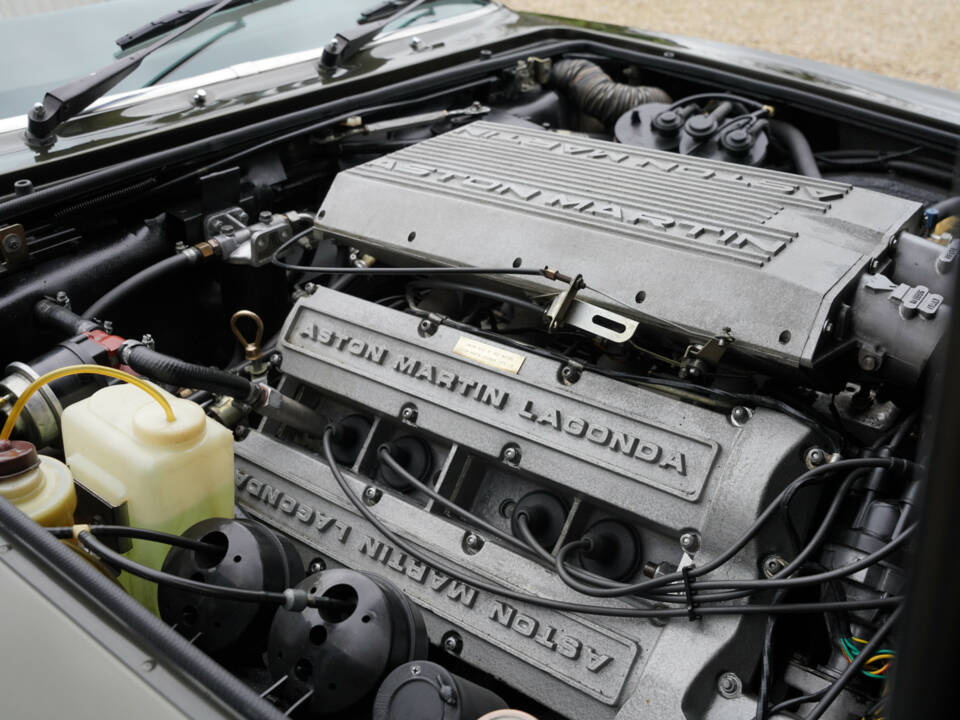 Image 29/50 of Aston Martin V8 Volante (1981)