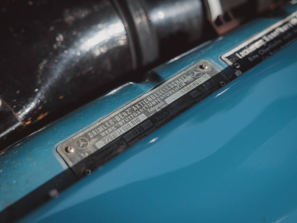 Image 48/50 of Mercedes-Benz 220 a (1956)