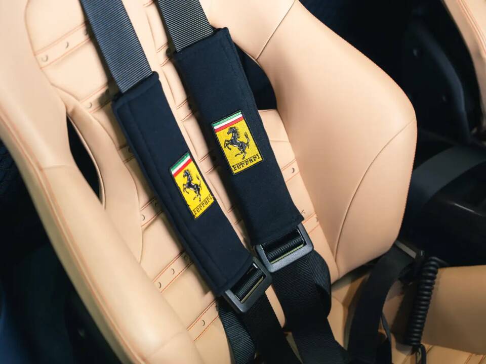 Bild 32/42 von Ferrari 488 Pista (2020)