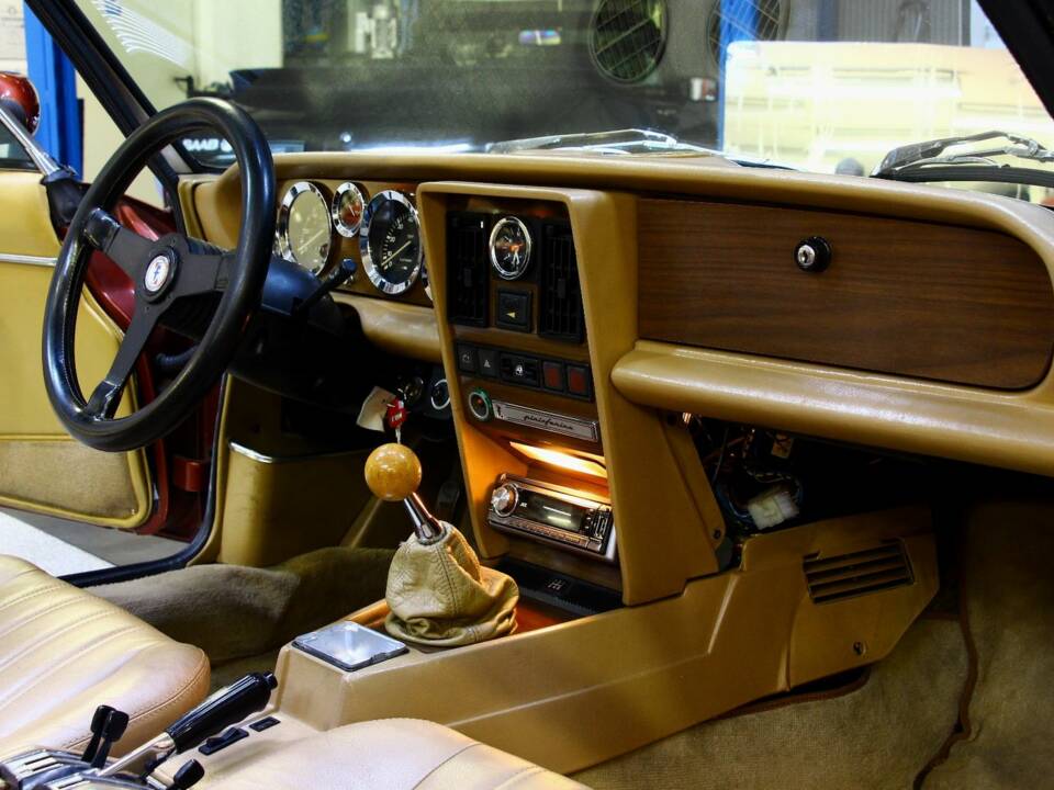 Immagine 22/27 di FIAT Dino Spider (1987)