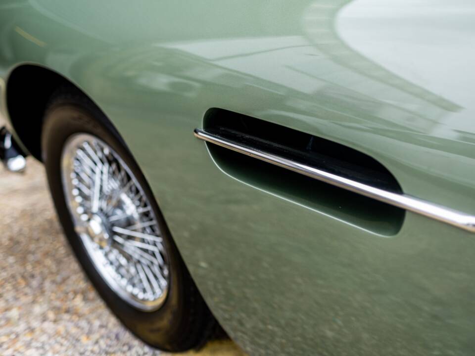 Image 50/50 de Aston Martin DB 4 (1960)