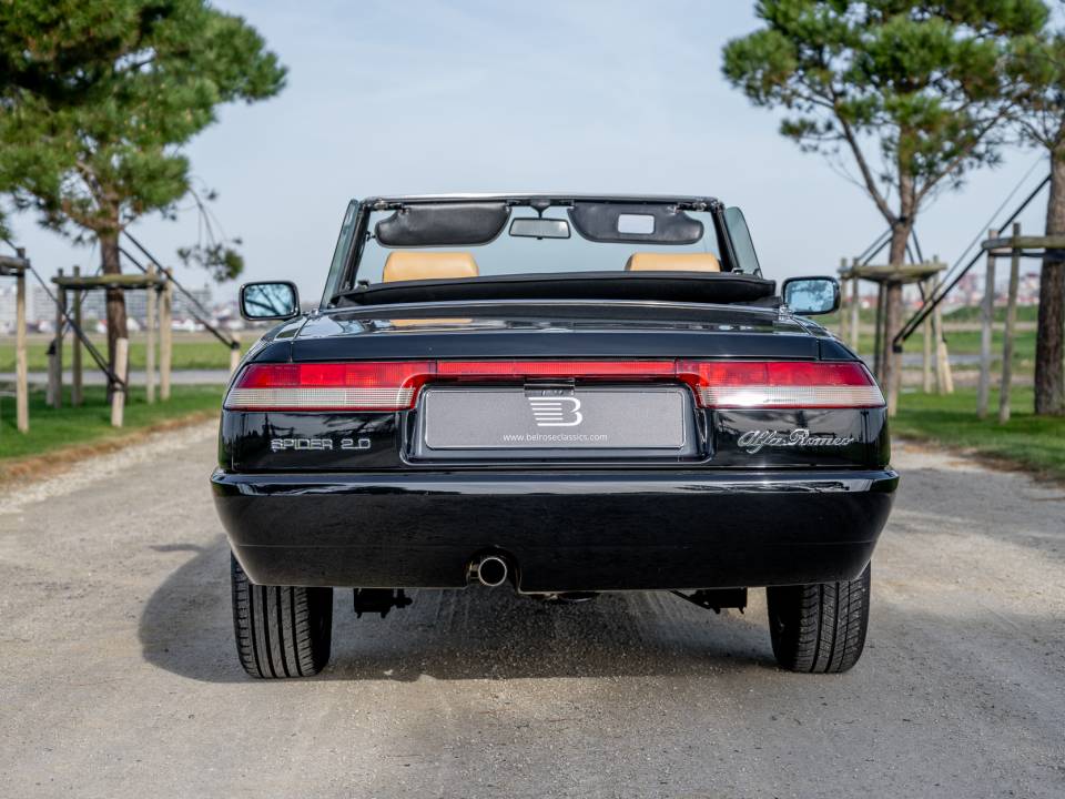Image 19/20 of Alfa Romeo 2.0 Spider (1991)