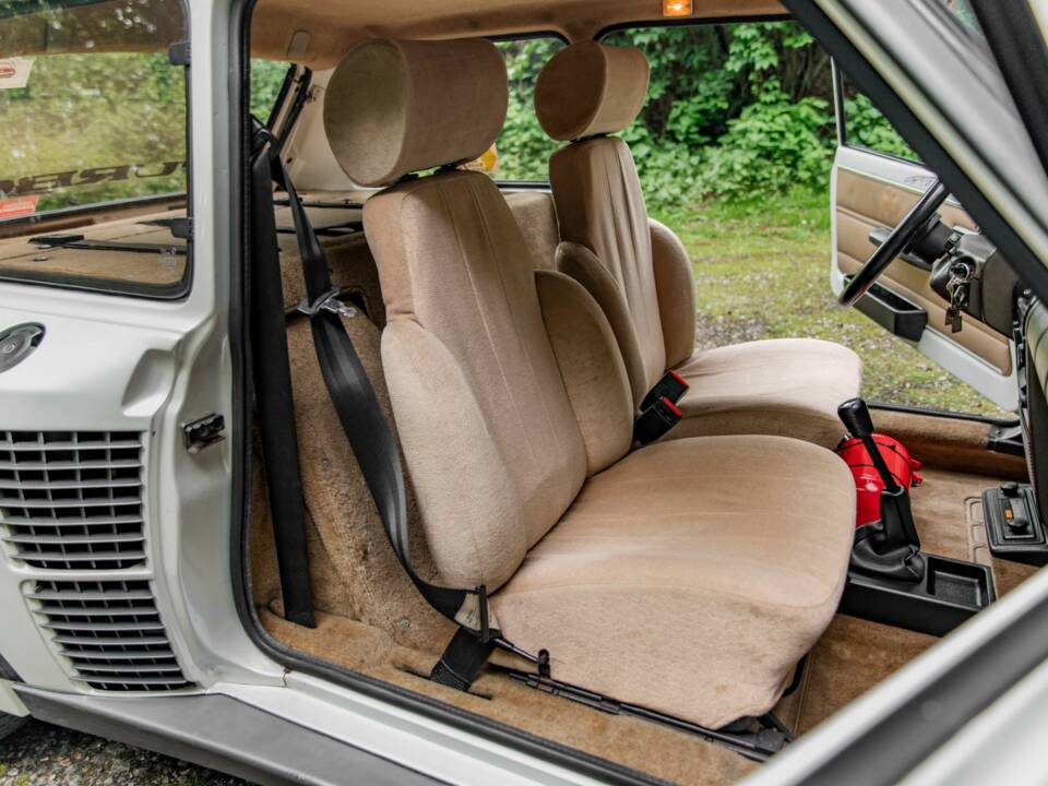 Image 39/49 of Renault R 5 Turbo 2 (1984)