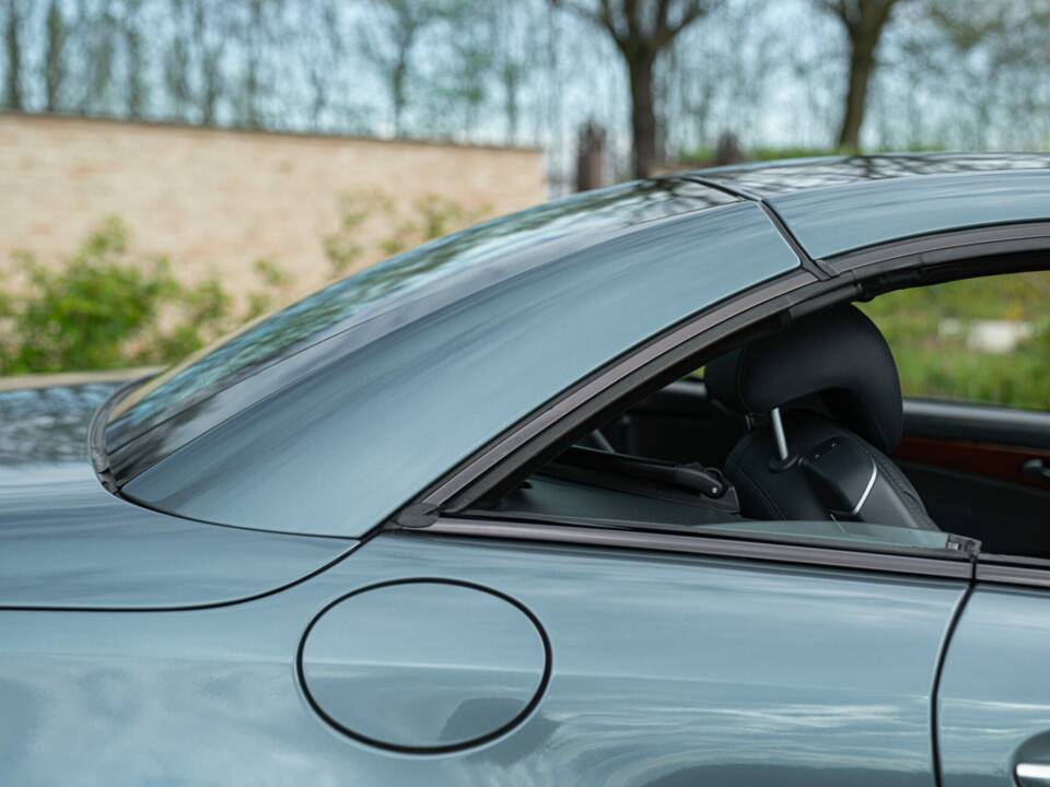 Image 12/50 of Mercedes-Benz SL 500 (2001)