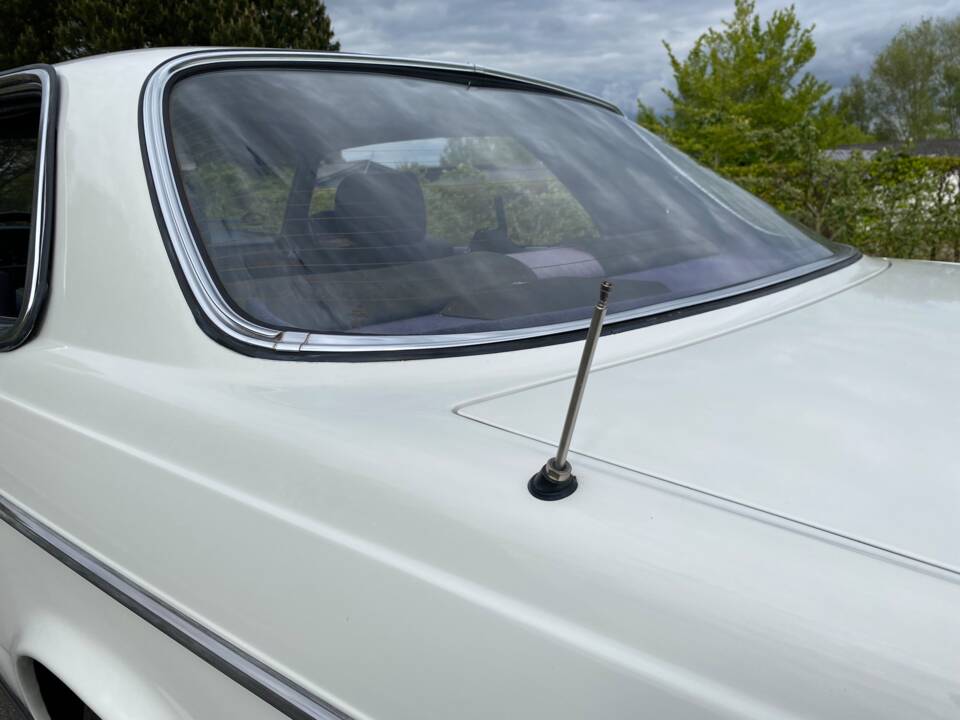 Image 17/49 of Mercedes-Benz 230 C (1980)