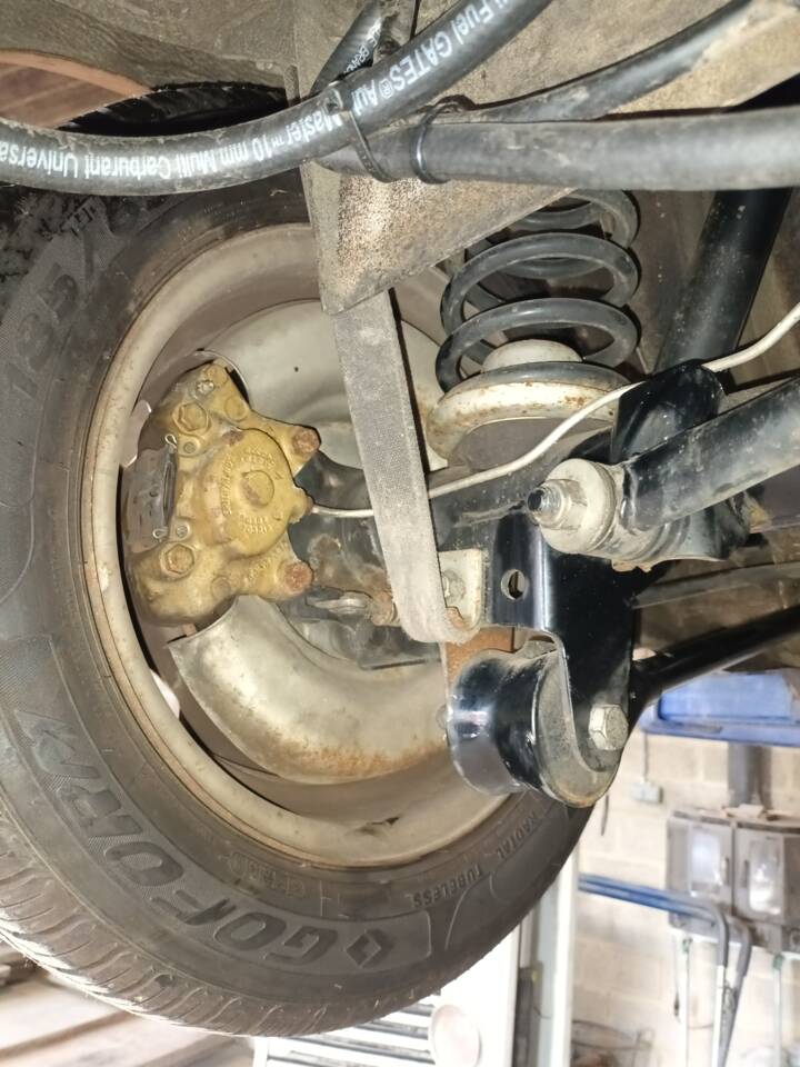 Image 73/73 of Volvo 1800 ES (1972)