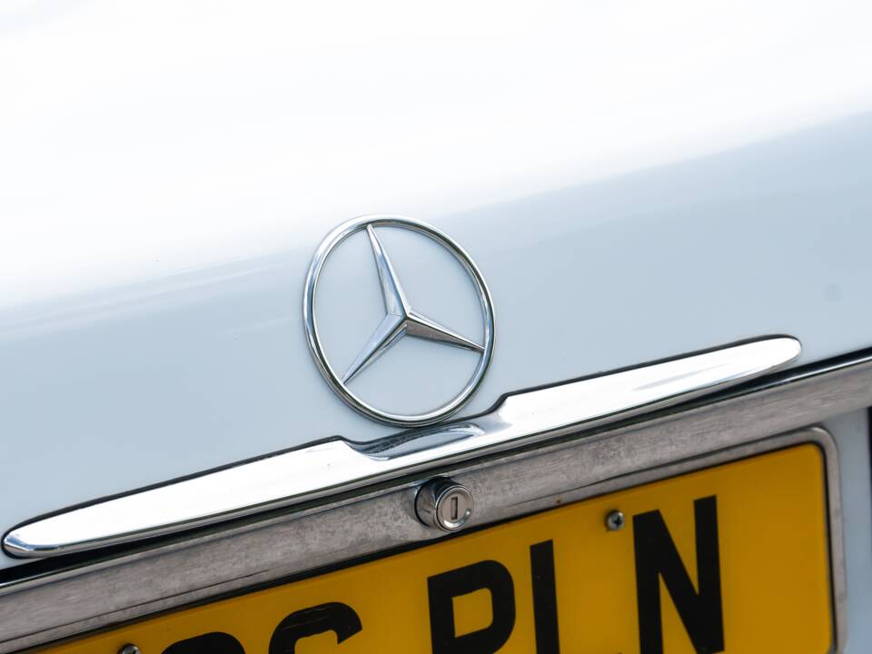 Bild 21/50 von Mercedes-Benz 300 SL (1989)