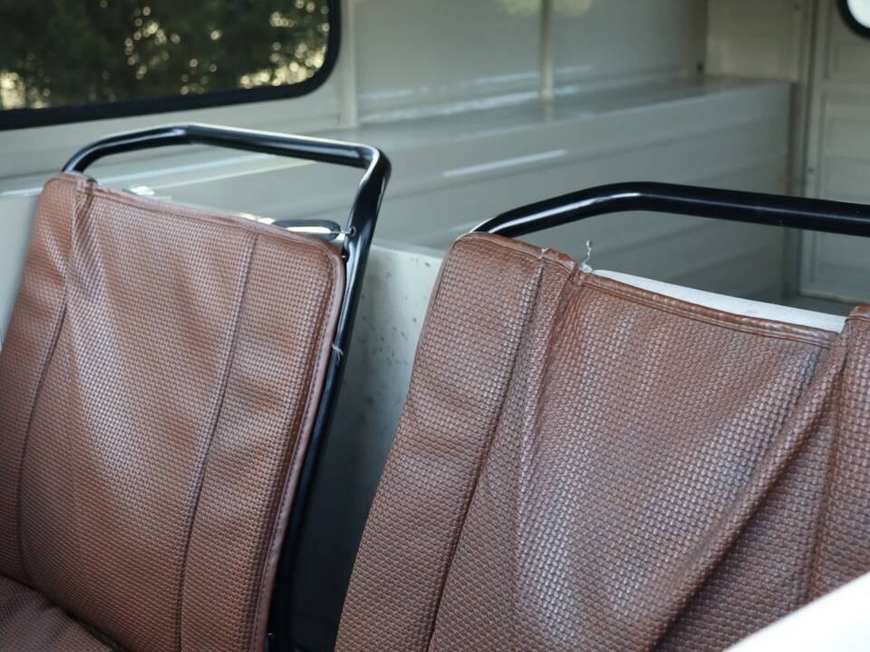 Image 18/52 de Citroën AK 400 (1971)